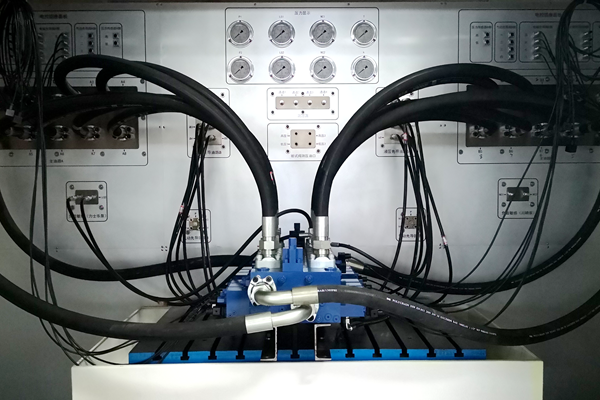 400L/min 工程多路閥可靠性試驗(yàn)臺(tái)